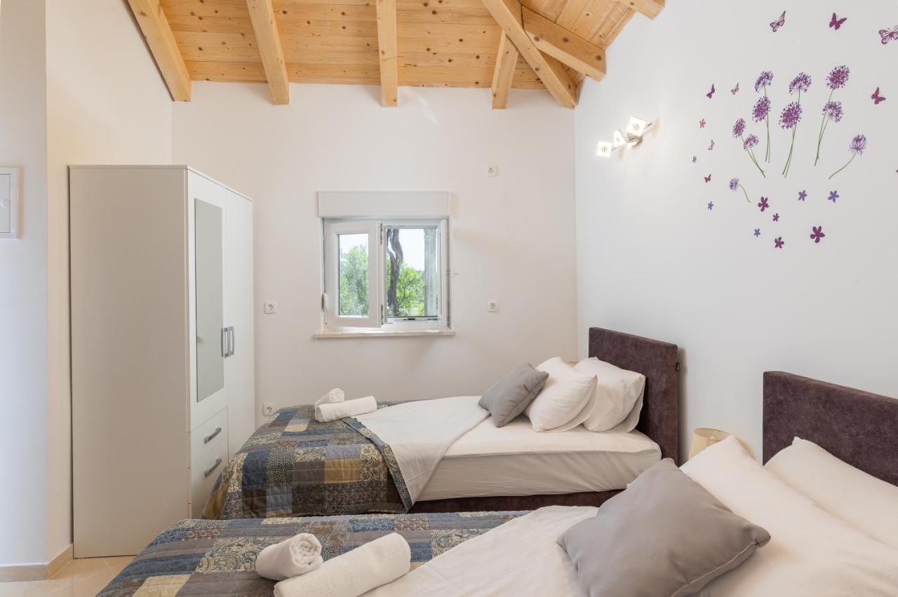 Apartments Roza 米利尼 外观 照片