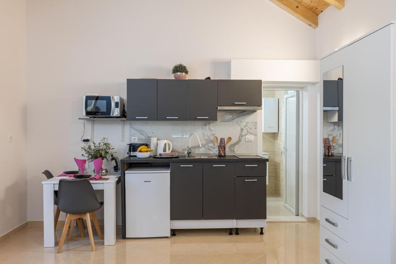 Apartments Roza 米利尼 外观 照片