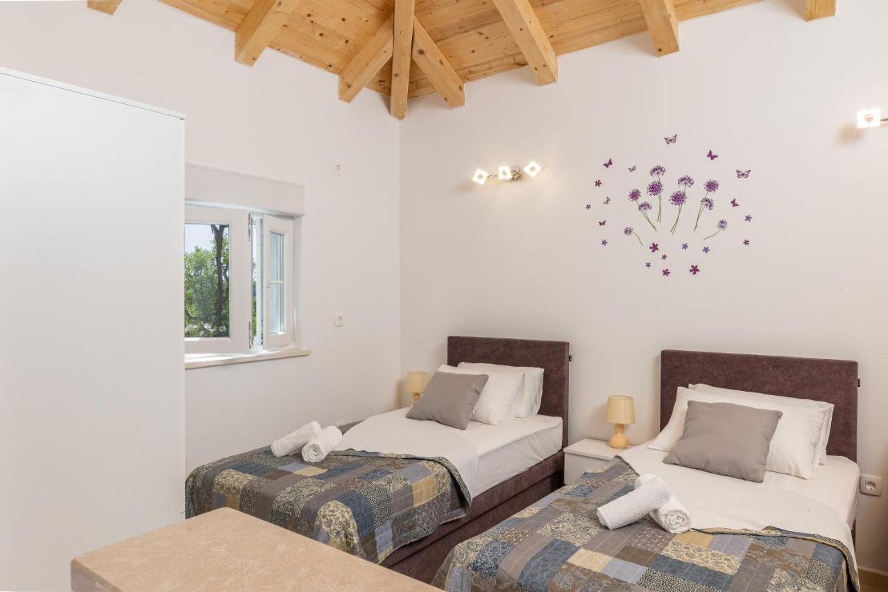 Apartments Roza 米利尼 外观 照片