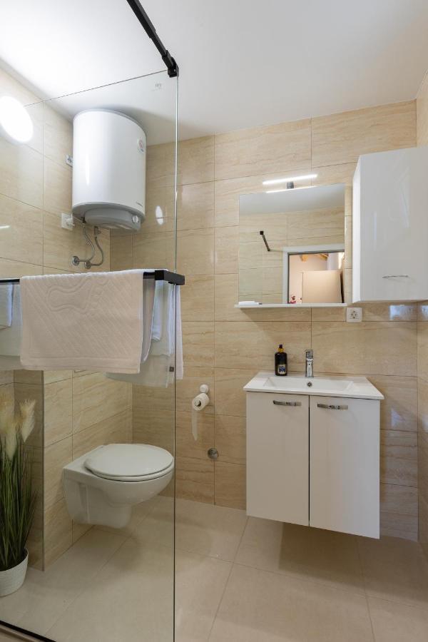 Apartments Roza 米利尼 外观 照片